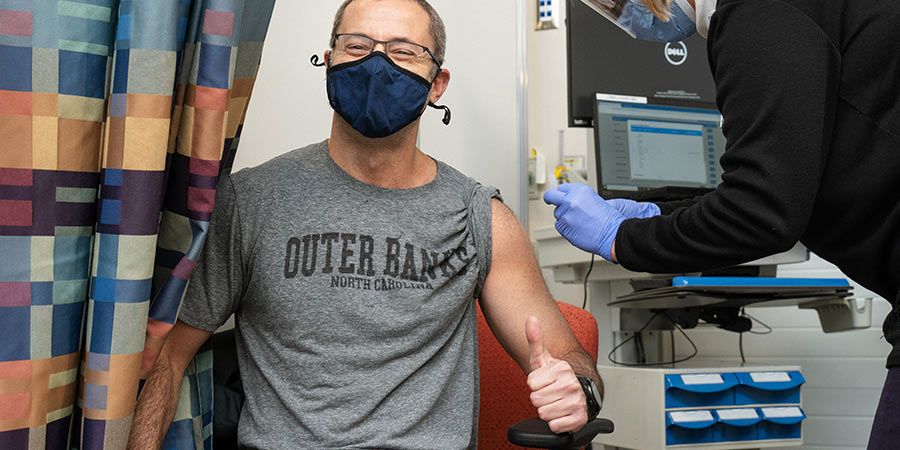 COVID-19 Vaccination Begins For GBMC Employees