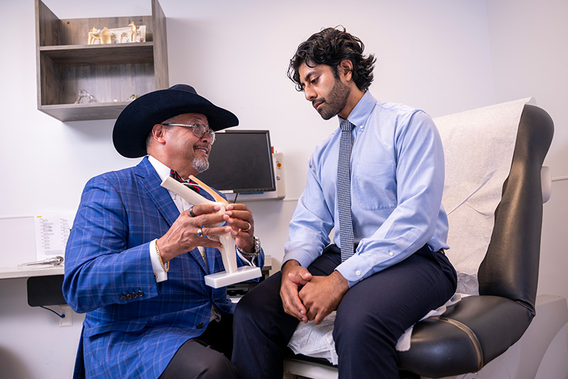 GBMC orthopaedic clinicians caring for a patient